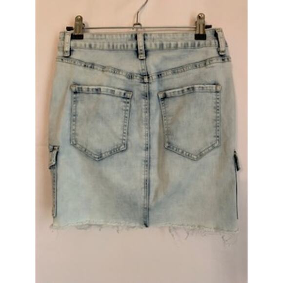 YMI Collections 5/27 Women's Bleached Denim Jean Skirt - Picture 2 of 4
